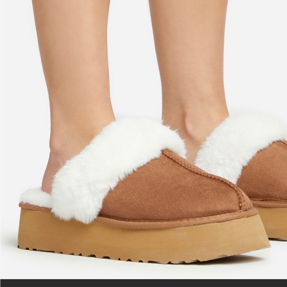 SUGAR NEW FAUX FUR PLATFORM SLIP ON SIZE 6